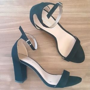 Madden Girl black high-heels
